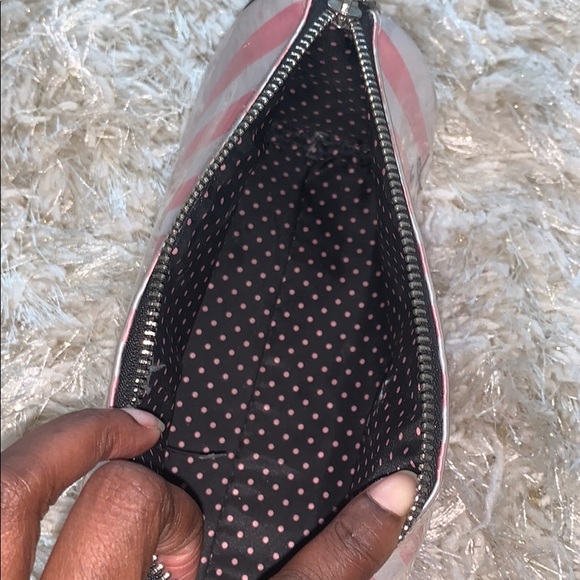 Cute! Victoria’s Secret Bag - Picture 5 of 8